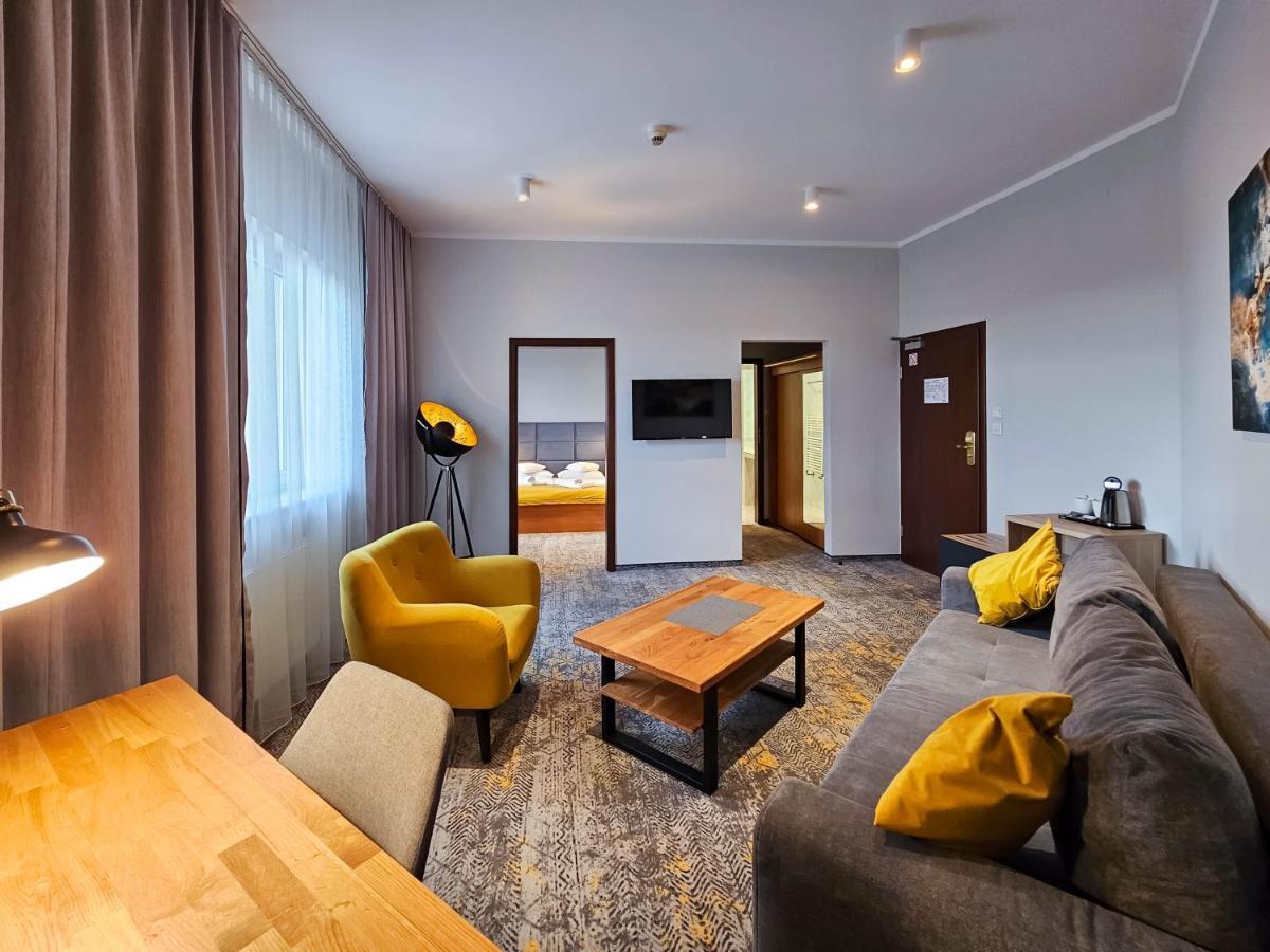 גליביצ'ה Hotel Mikulski מראה חיצוני תמונה